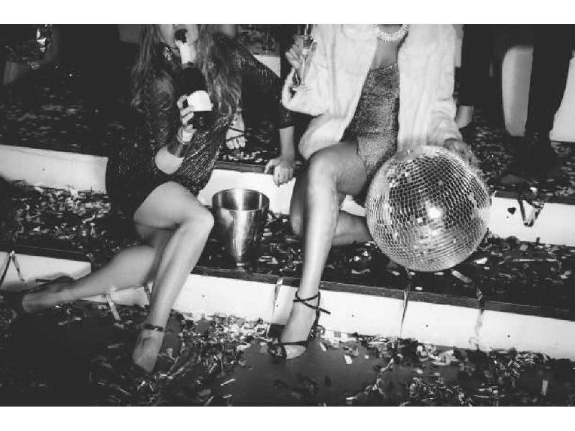 Under Offer - High-profile 654924 2