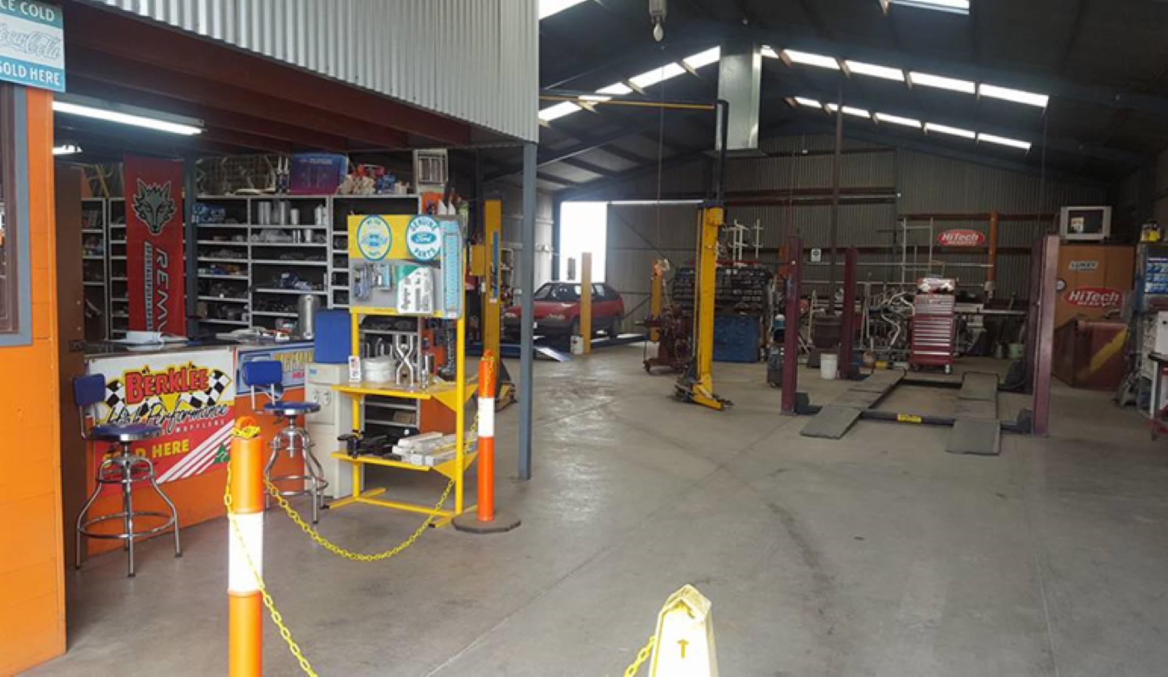 Thriving Automotive Service Business 655275 2