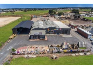 Lovell's Garden & Building Supplies -  Leasehold  For Sale with Brand-New Lease + Freehold Option Available