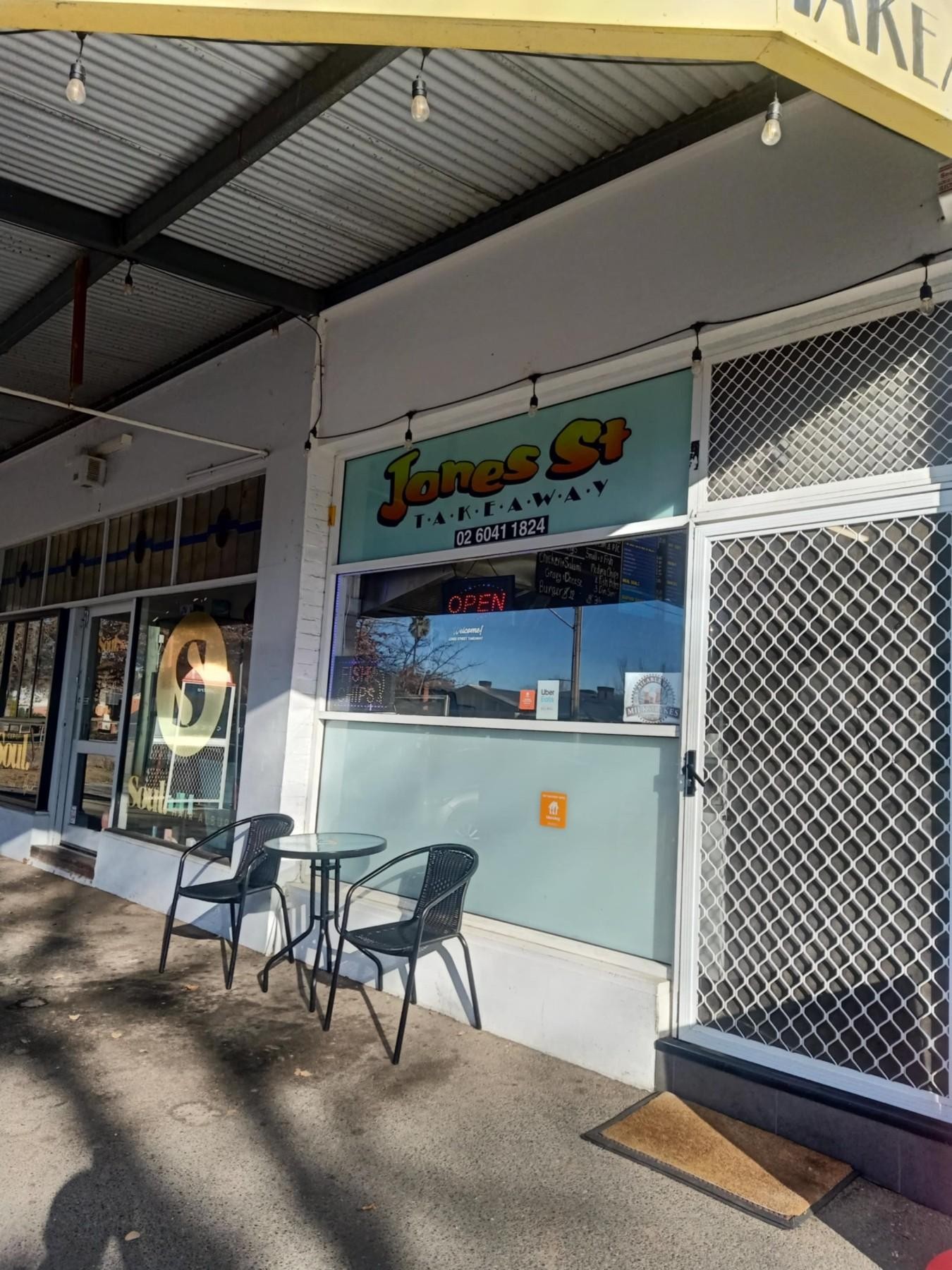 Thriving Fish & Chips 655882 2