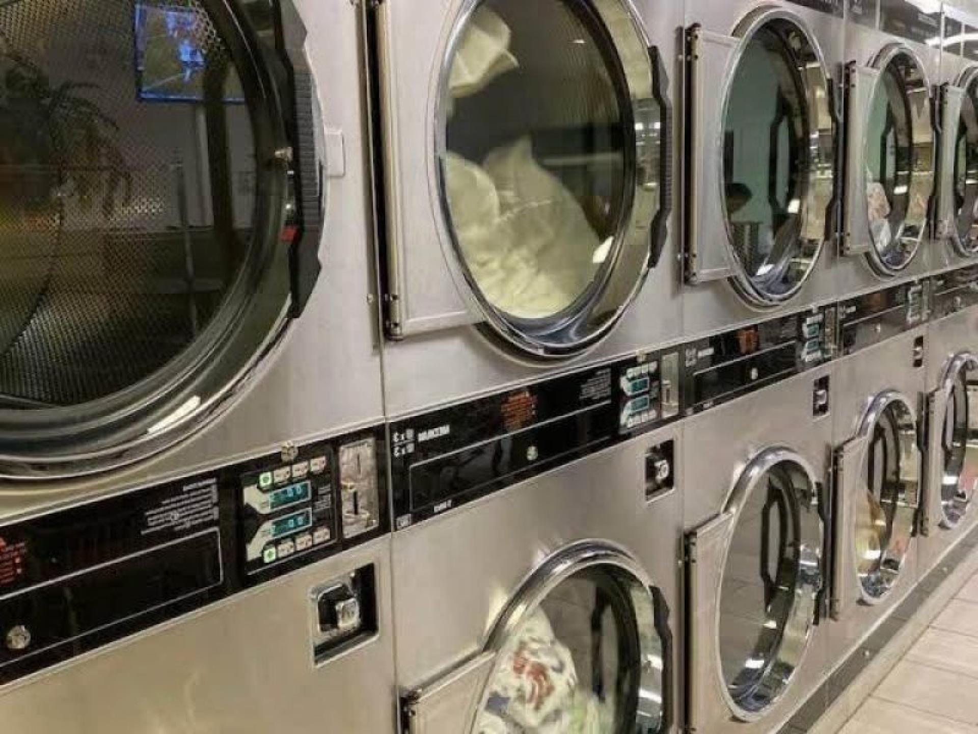 Fully Automated Coin Laundry 656052 1