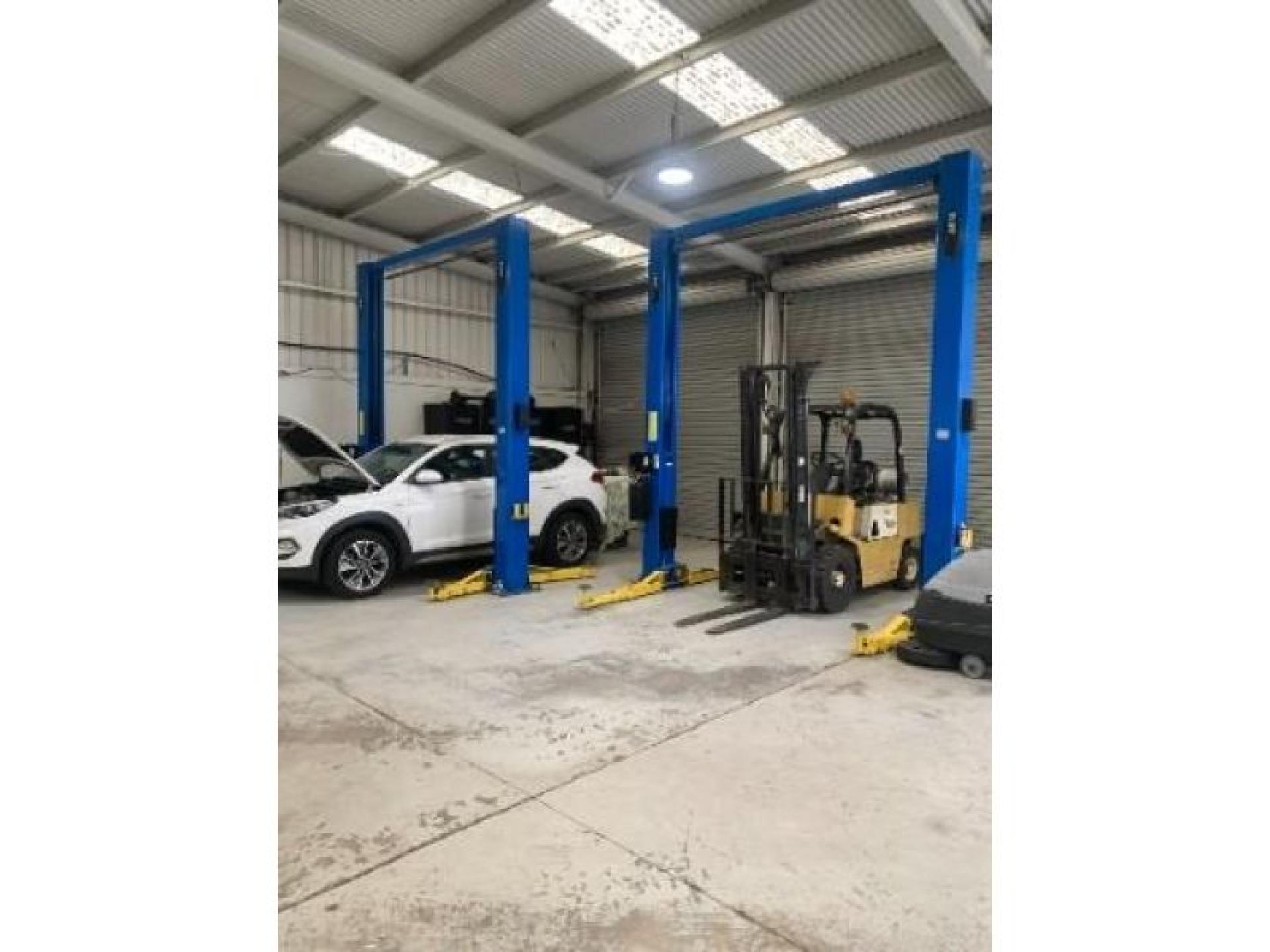 Tyre Sales Fitting And 656287 2