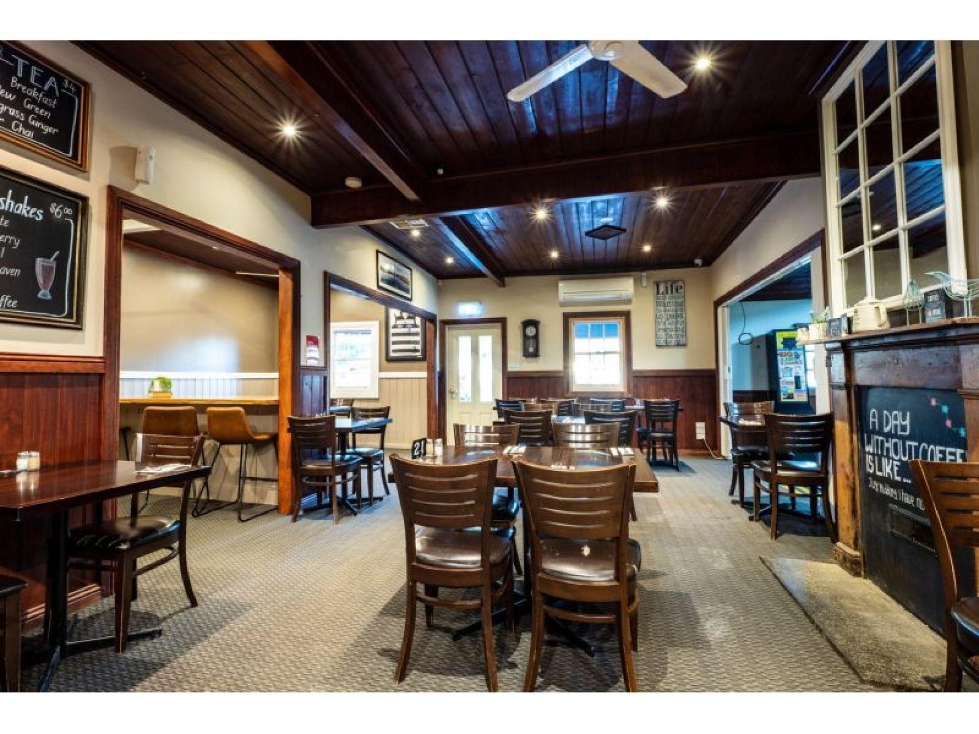 Axedale Tavern  656466 3