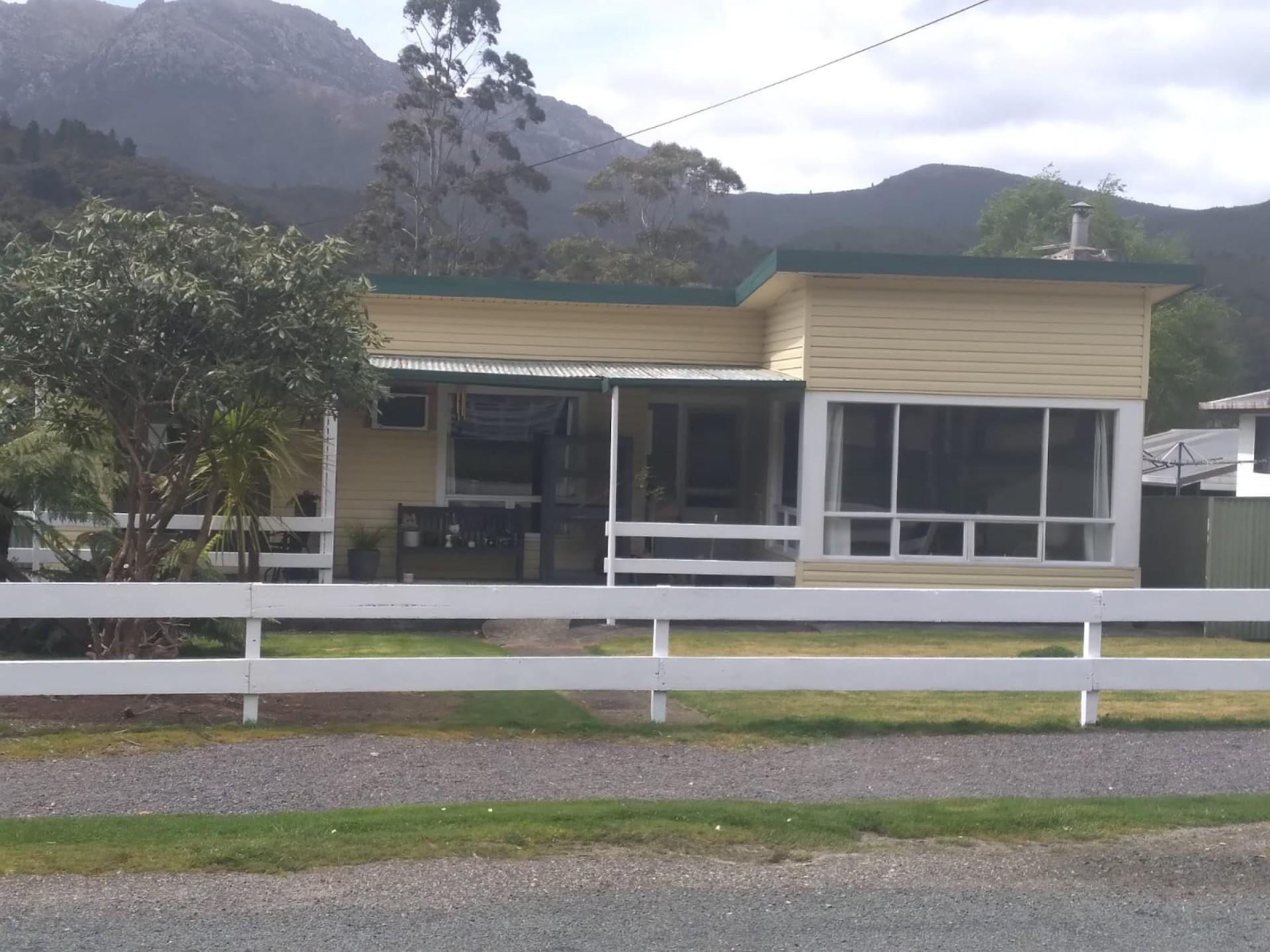 Queenstown Cabin & Tourist 656648 3