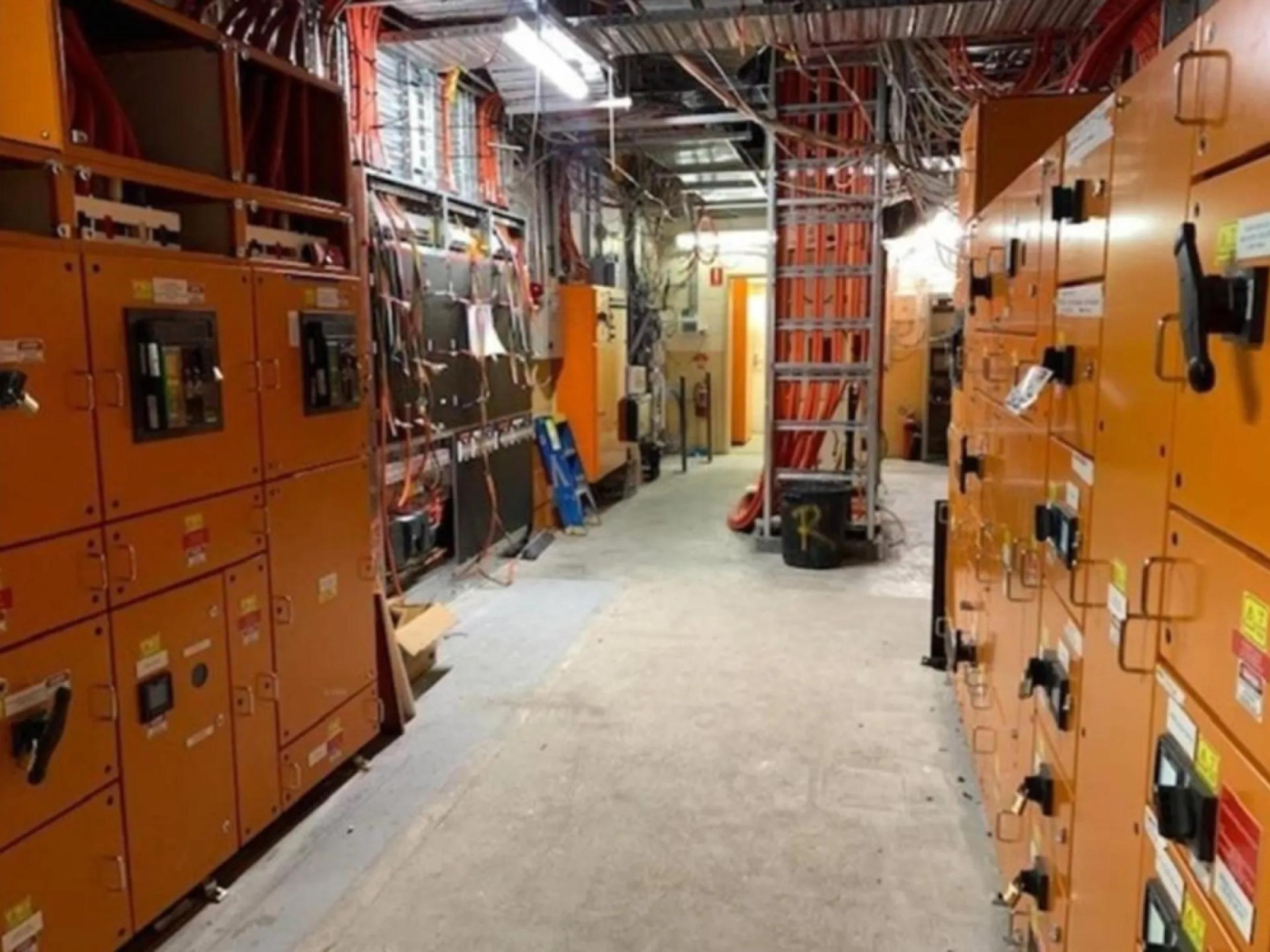 Est. Industrial Electrical Engineering 656953 1