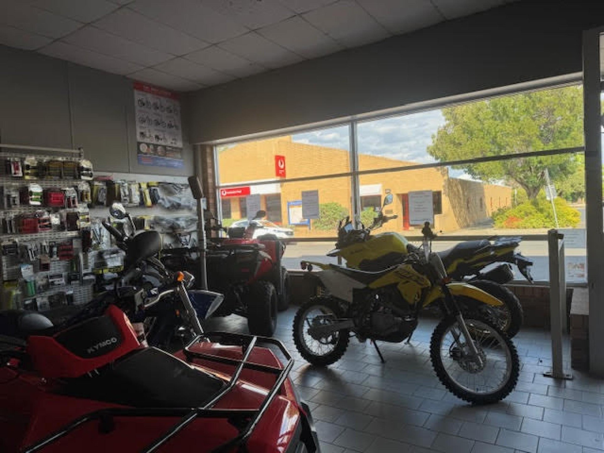 Motorcycles Bicycles Scooters Lawn 657237 2