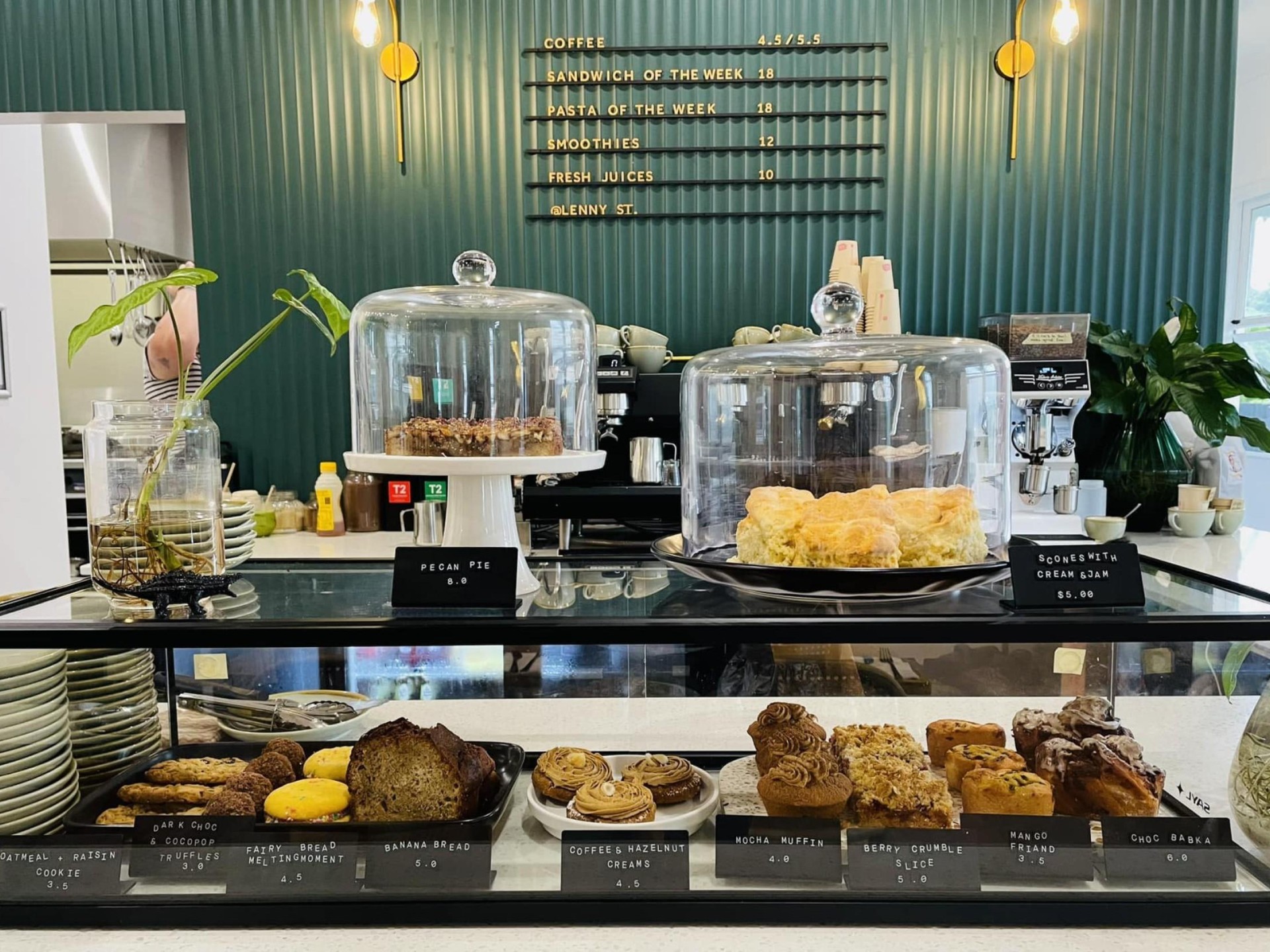 Lenny St Restaurant - 657331 3