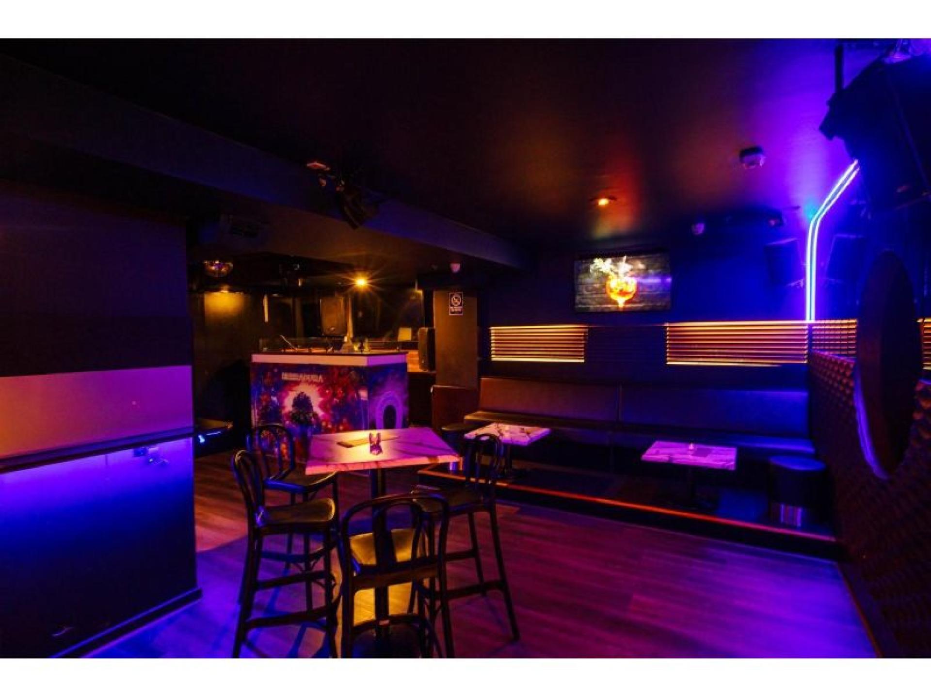 Iconic Nightclub And Restaurant 657443 2