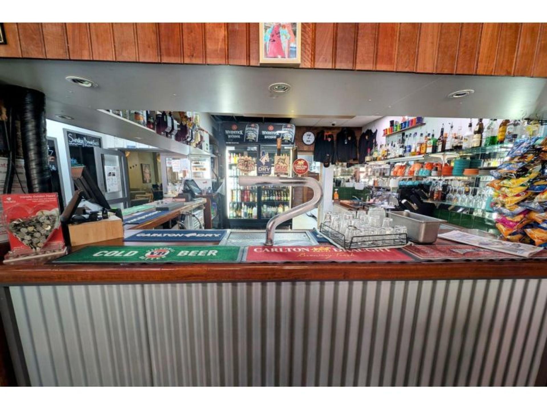 Bower Tavern Cohuna 657444 2