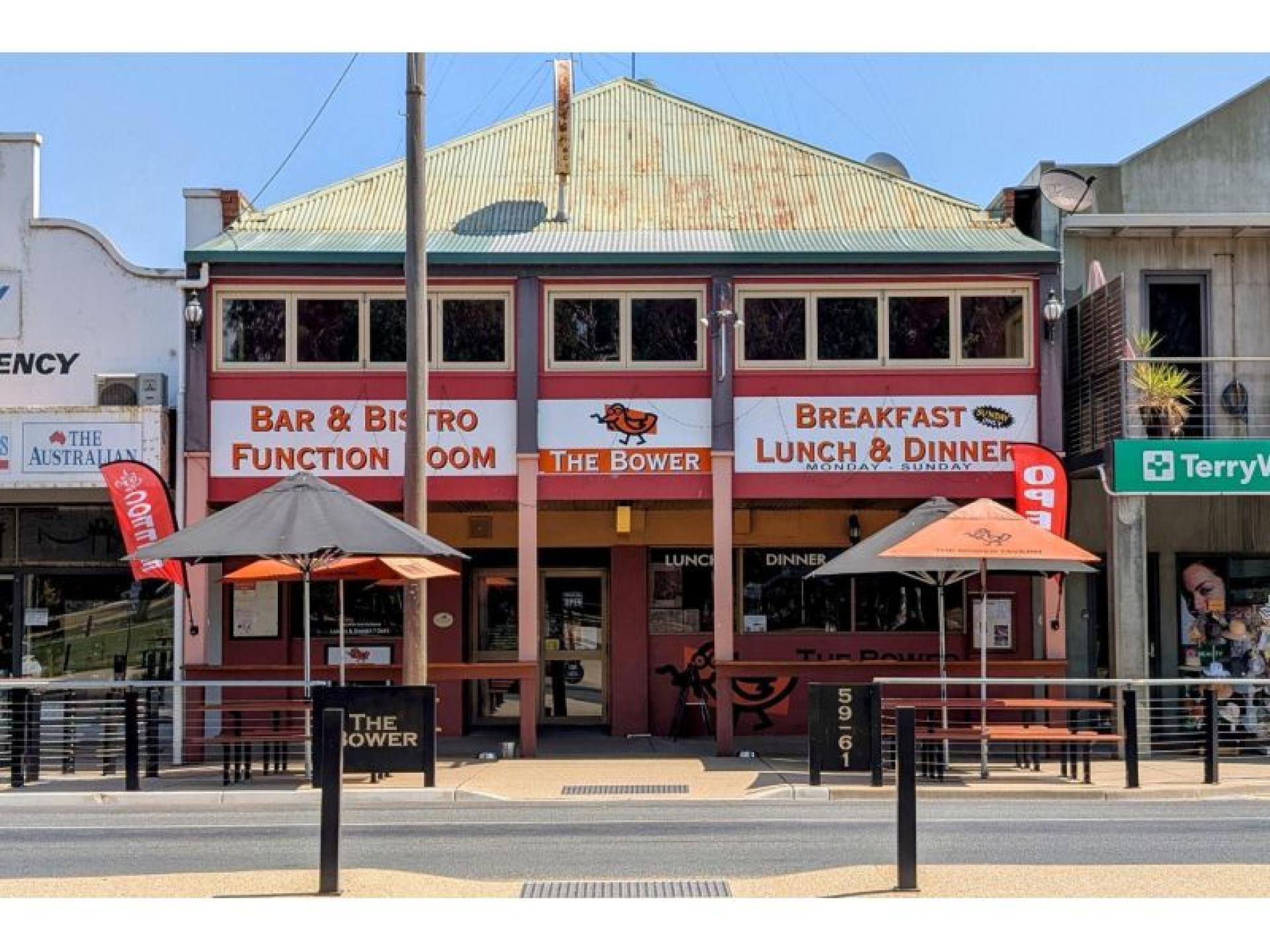 Bower Tavern Cohuna 657444 1