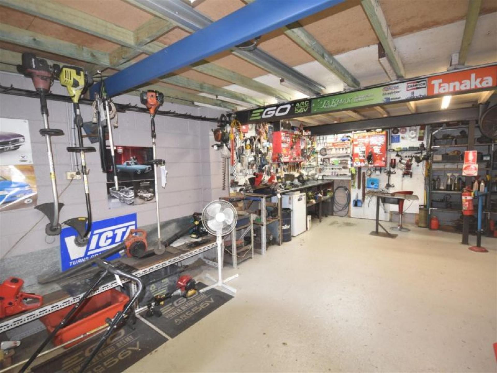 Established Garden Machinery Business 657816 1