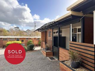 A Magnificent Coastal Freehold Investment Opportunity - 2837MF
