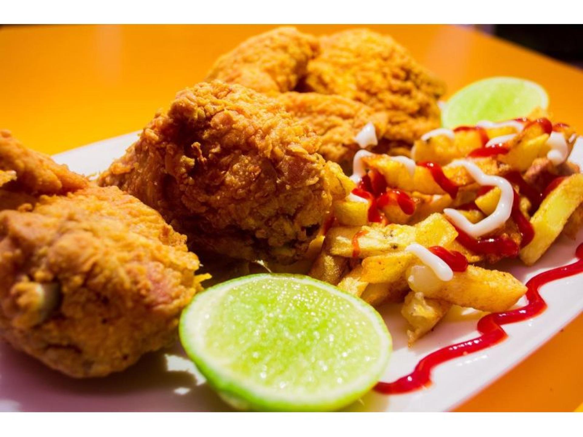 Chicken & Burgers 658315 3