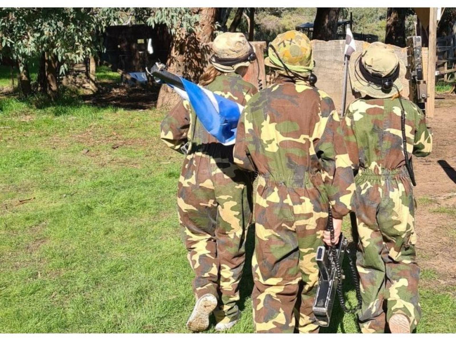 Thriving Outdoor Entertainment / 659108 2