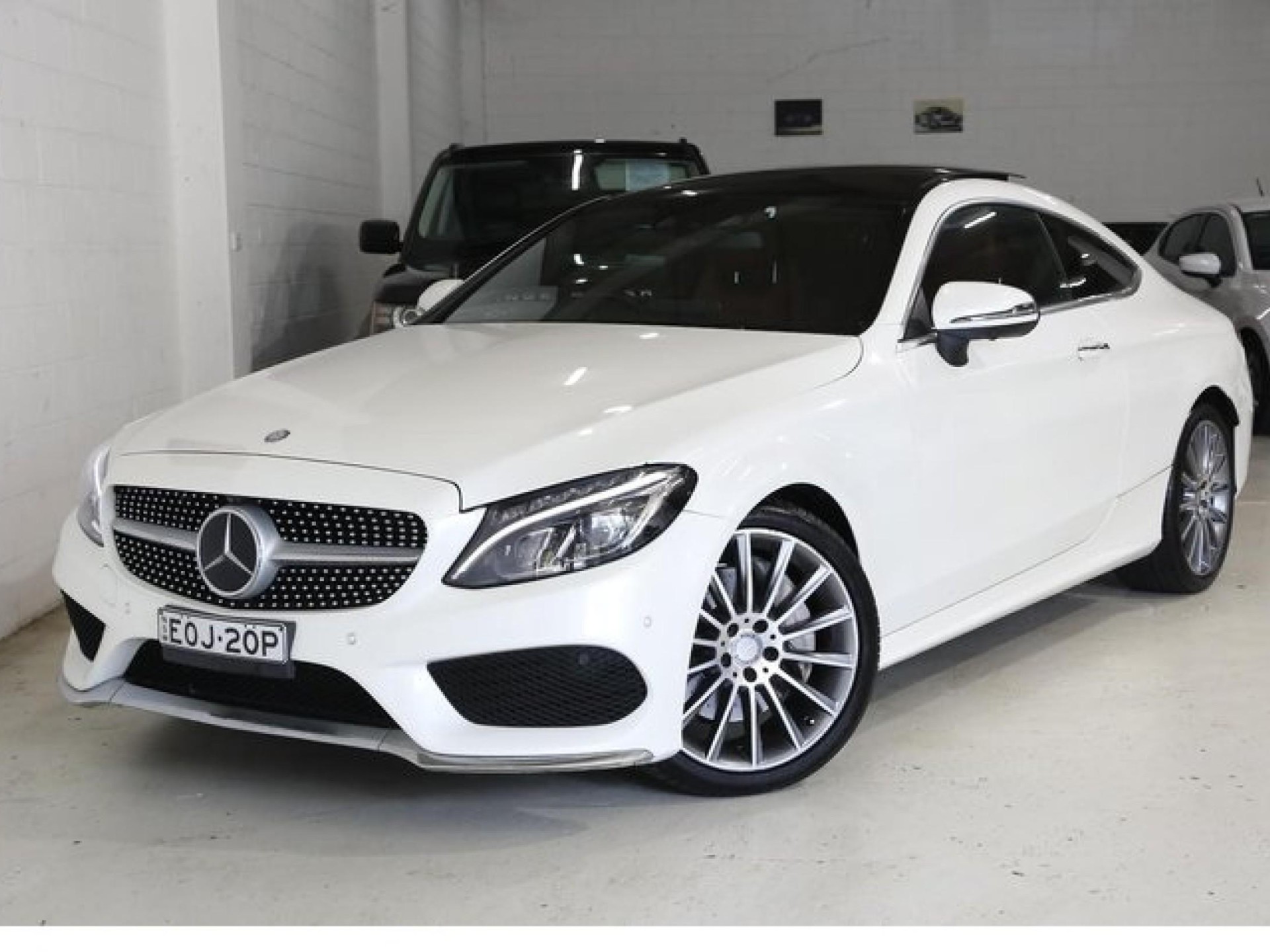 Prestige Car Dealership – 659545 3