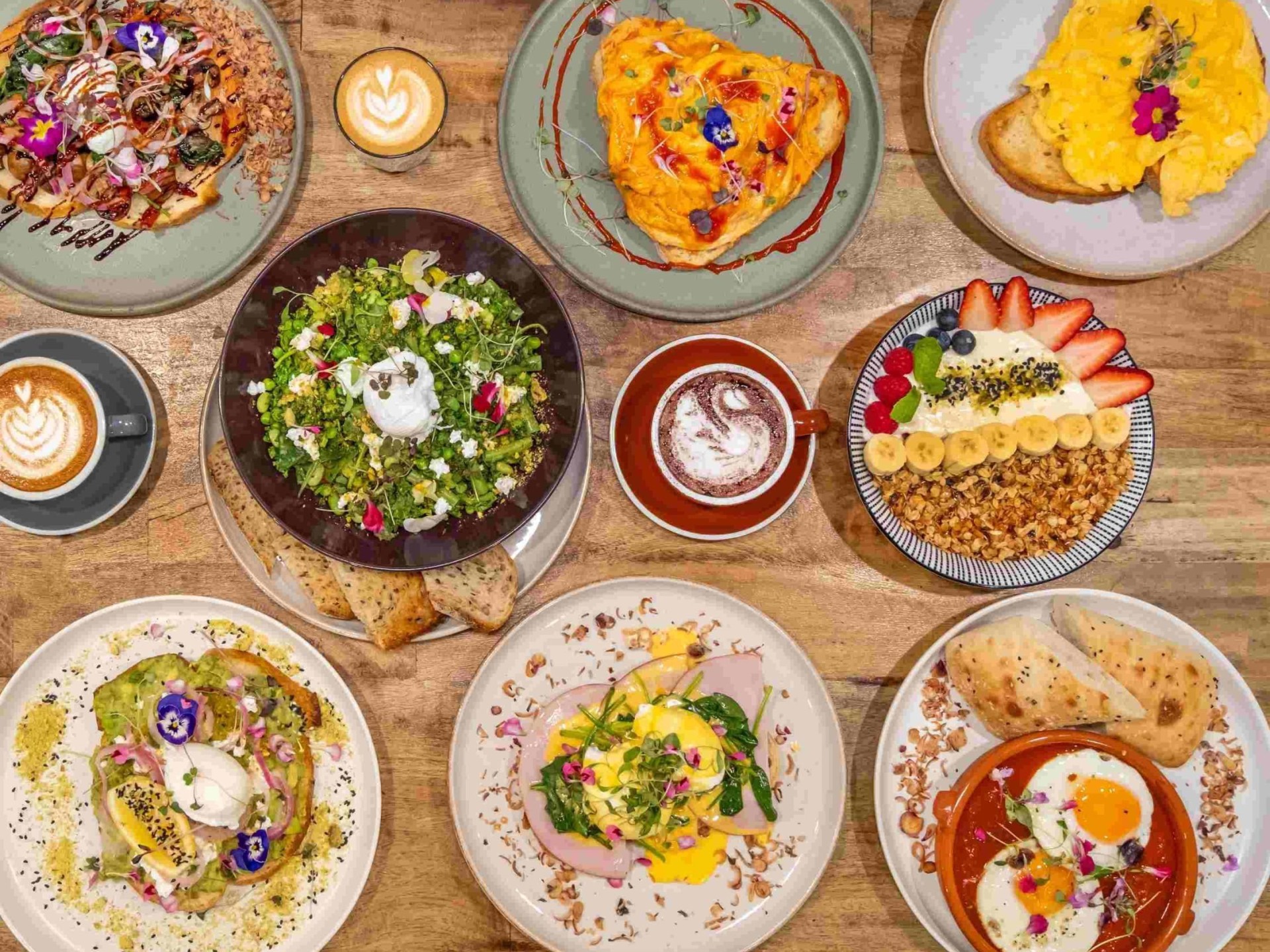 Thriving Café In The 659943 1