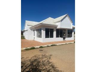 Takeaway Food & Petrol Station