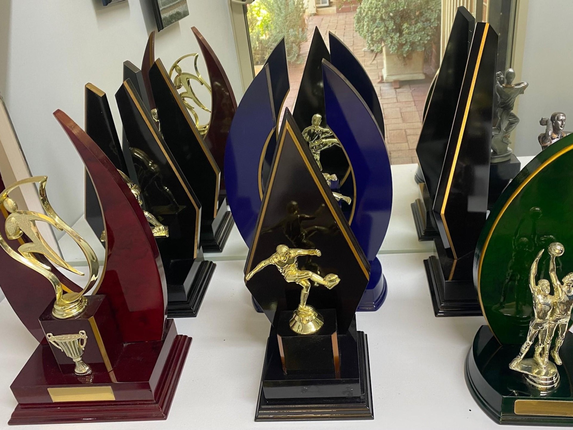 Eaton Trophies - Specializing 660084 2