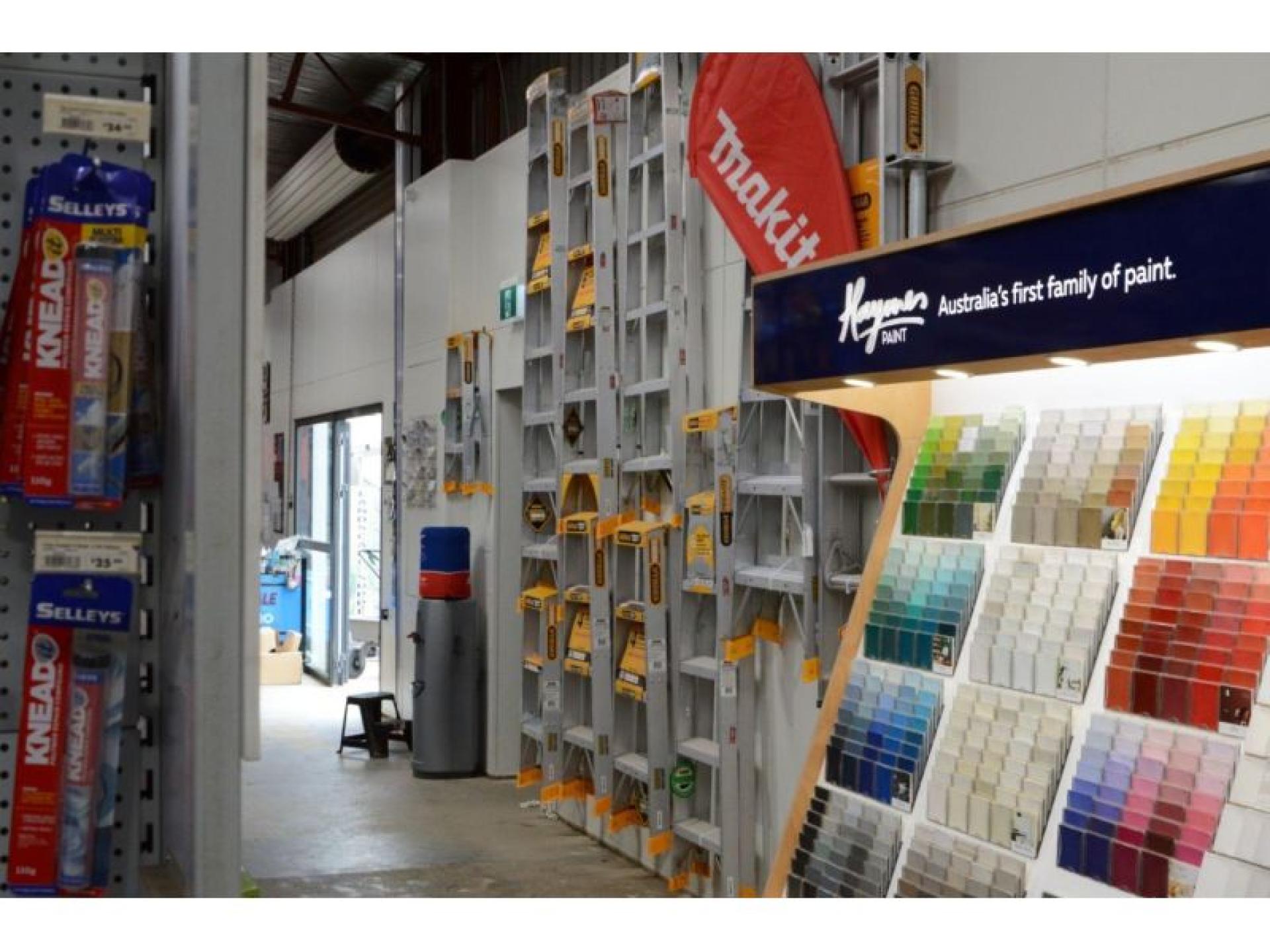 Seymour Hardware Group  660178 3