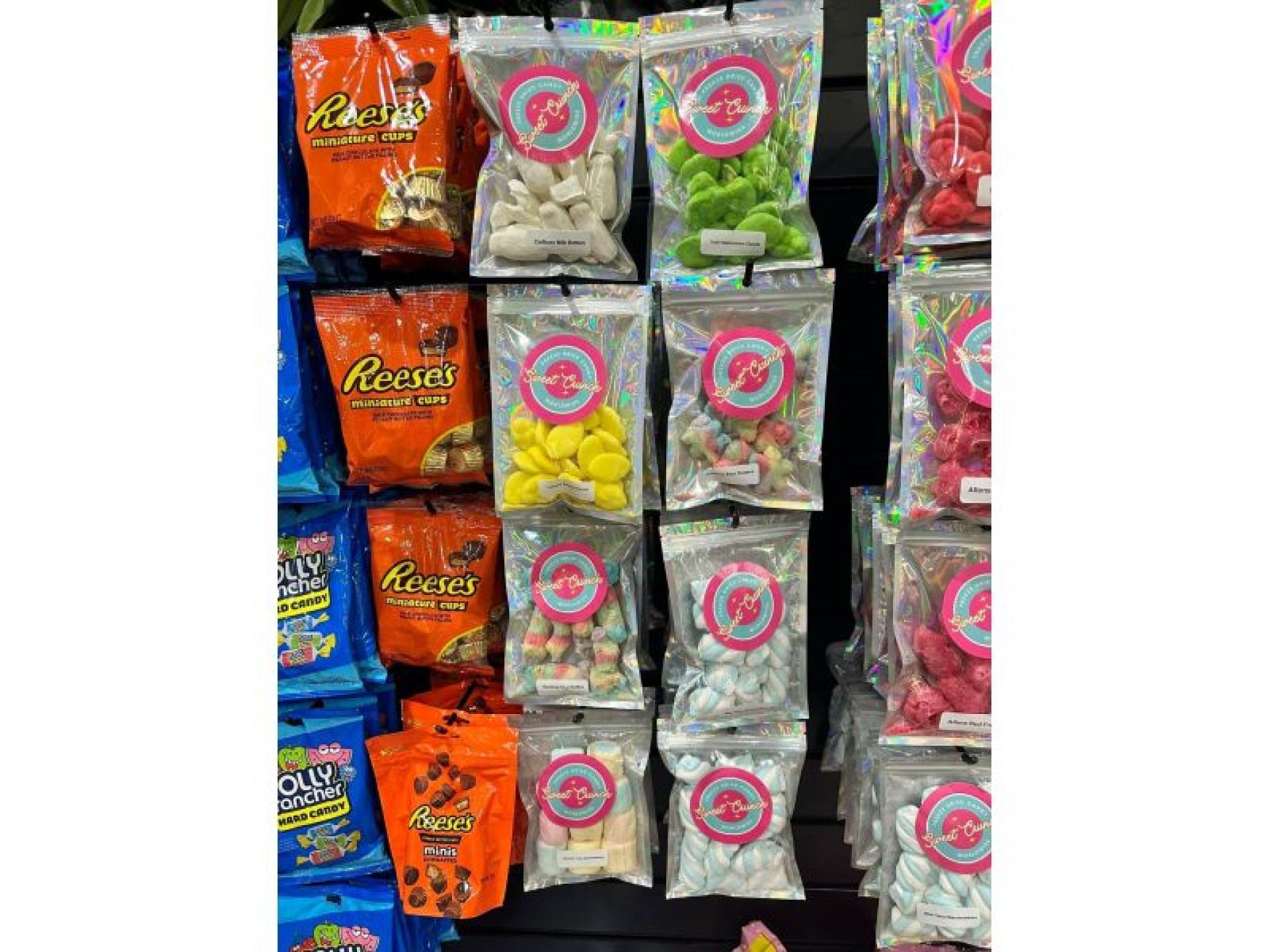 Variety And Grocery Store 660347 3