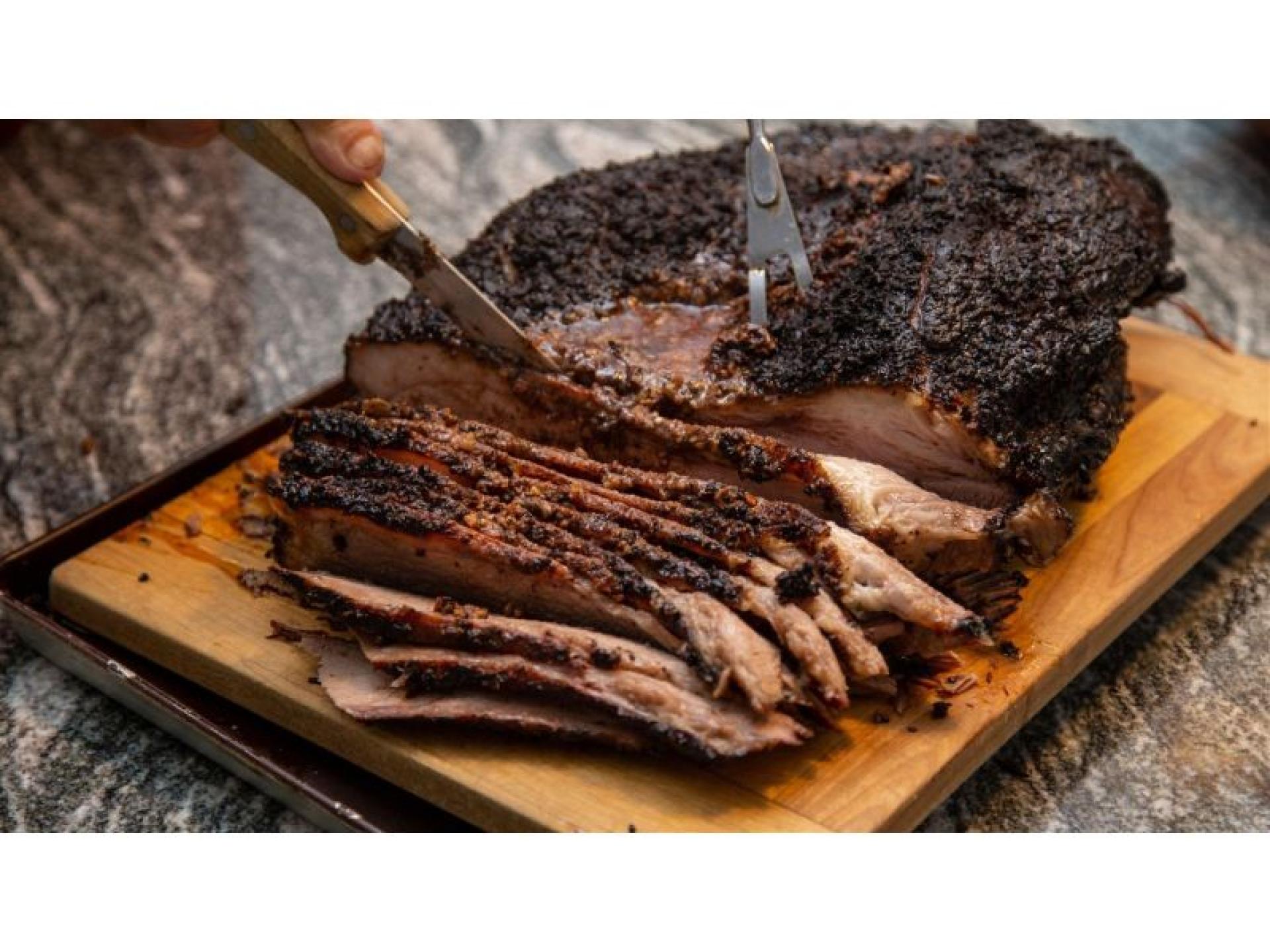 Highly Regarded American-style Barbecue 660527 3