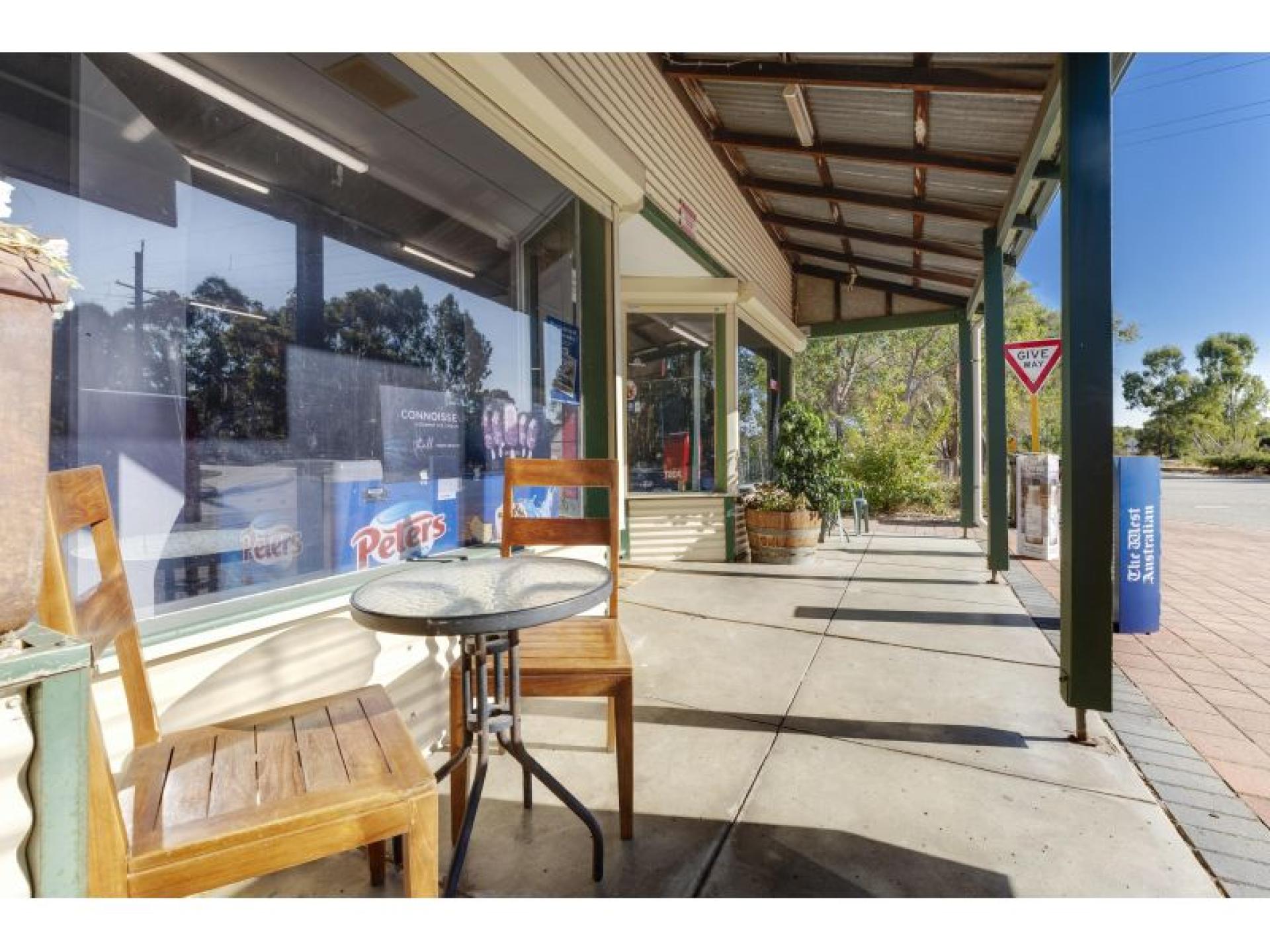 Under Offer - Rare 660605 2