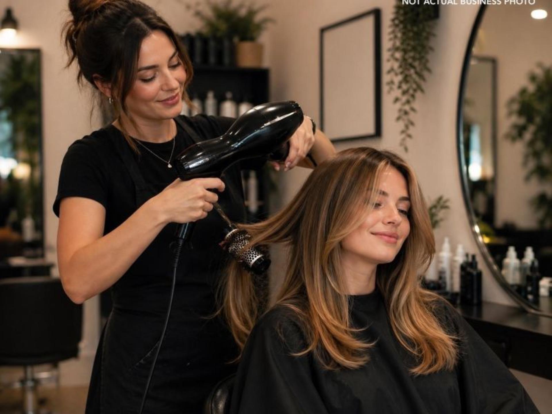Premium Salon Opportunity – 660609 2
