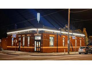 Queen's Head Hotel - Now Priced to Sell at $99,000 