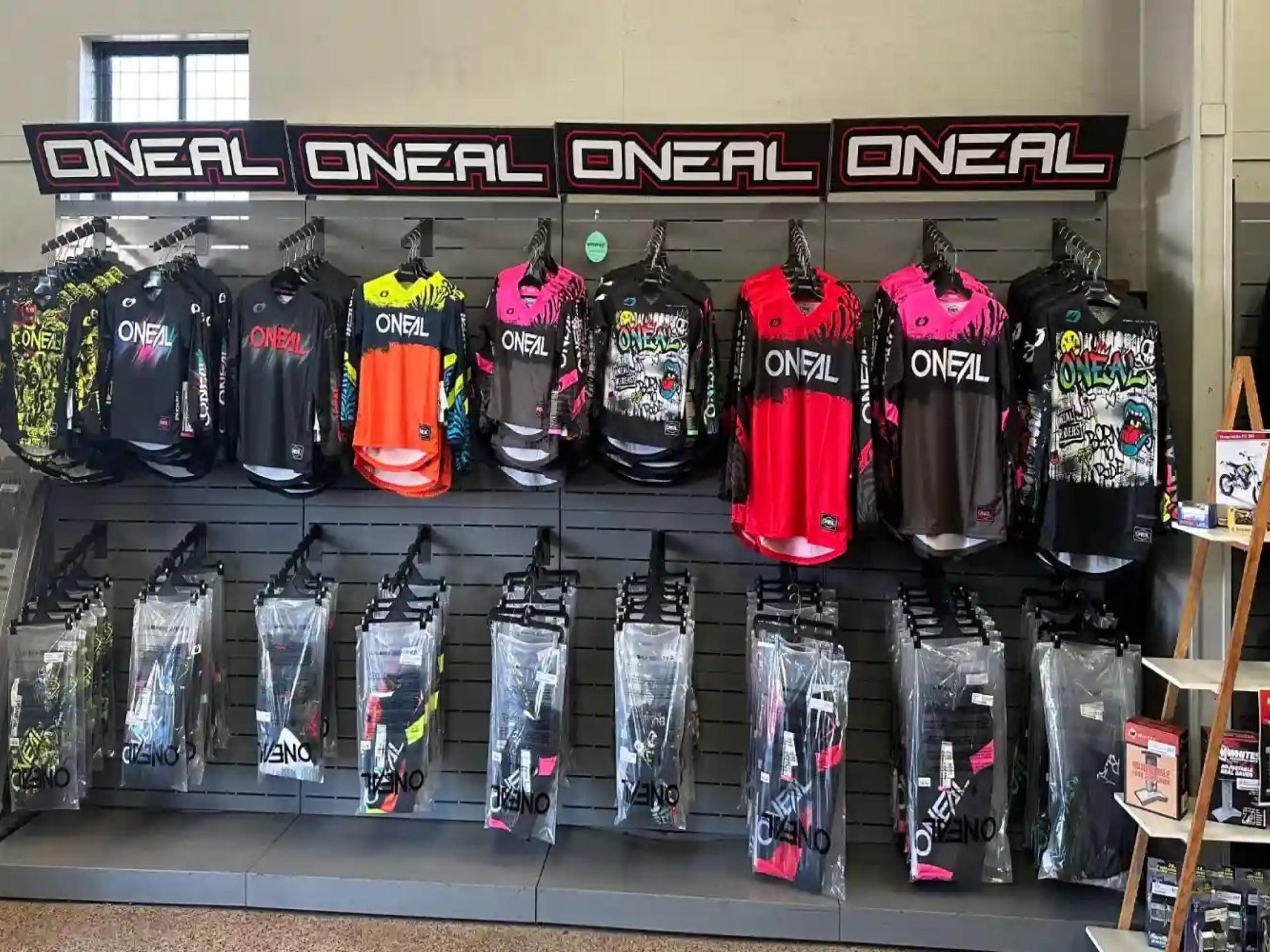 Retail & Repair - 661362 2