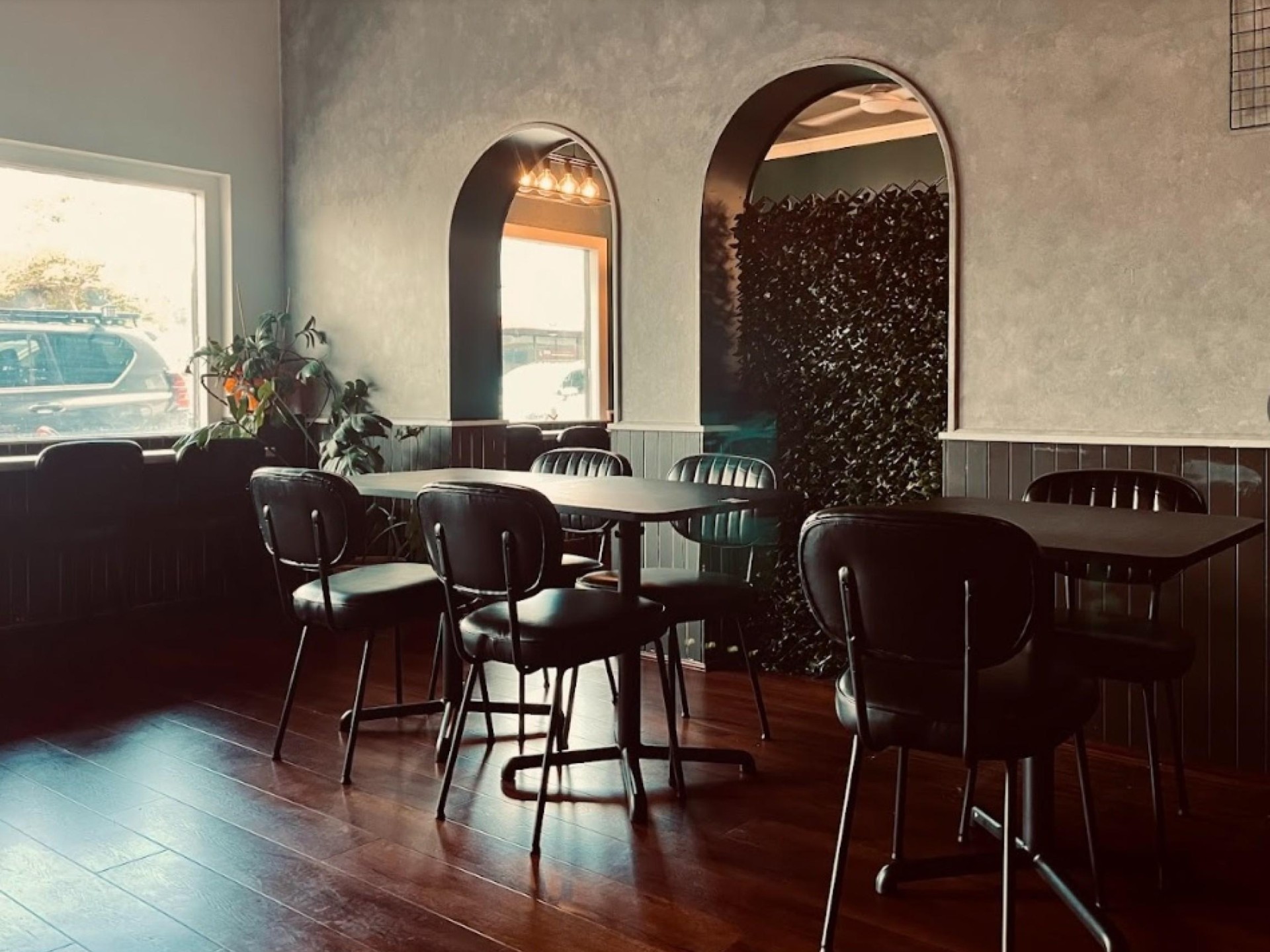 Modern Restaurant In Prime 661463 2