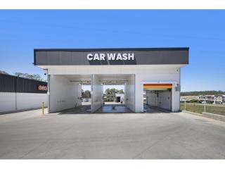 Brand new car wash in growing residential catchment