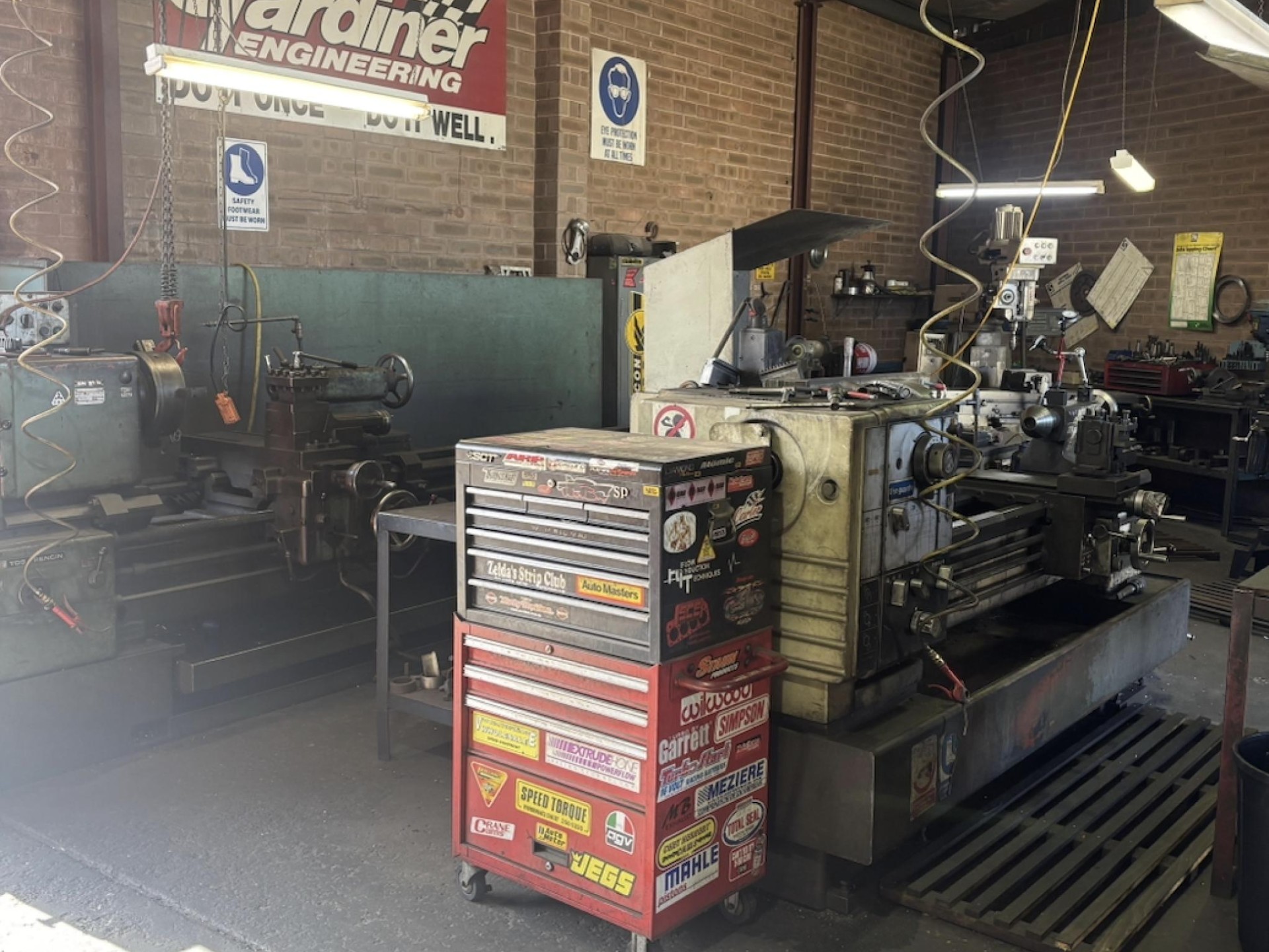 Engineneering Machine Shop 662126 1