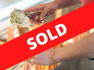 35523 Profitable Ice Cream Shop - Prime Whitsundays Location
