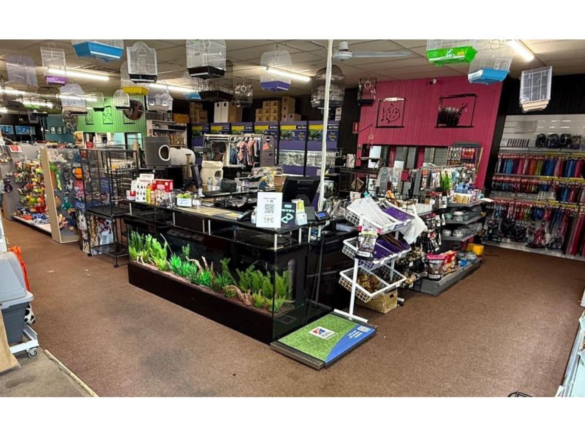 Retail Pet Supplies Business 662487 1
