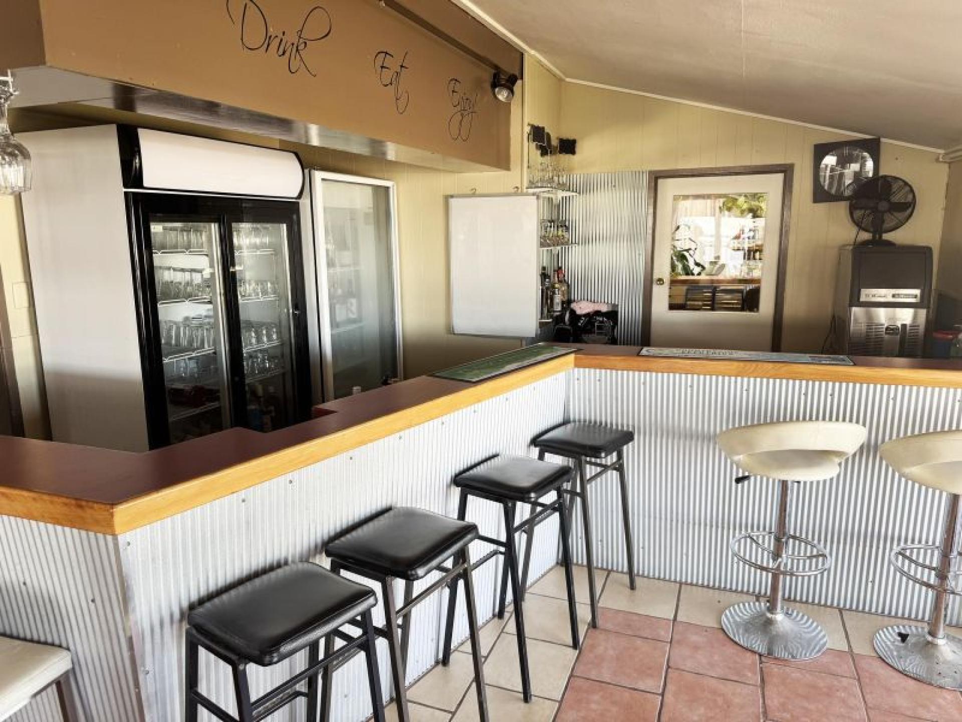 Substantial Leasehold Hotel Motel 662942 2