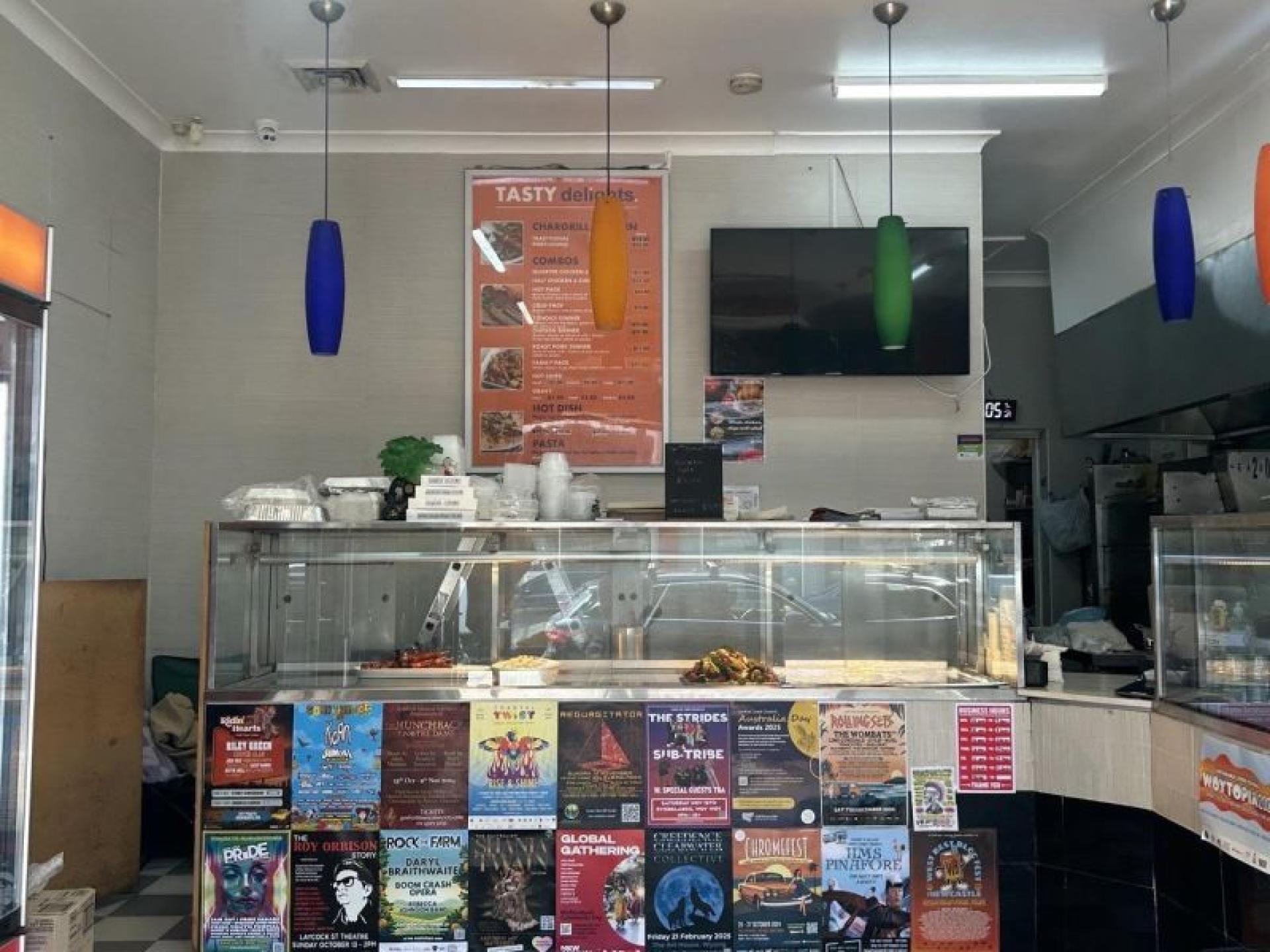 Busy Takeaway - Chicken 663423 3