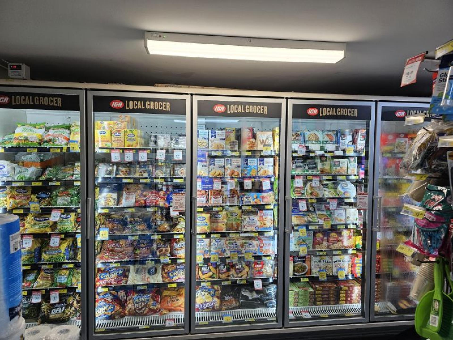 Under Offer: Iga Supermarket 664180 3