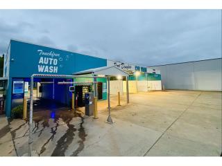 Freehold Going Concern with solid returns and no competition