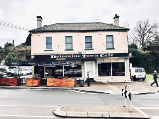 Passive Commercial Investment  Deloraine