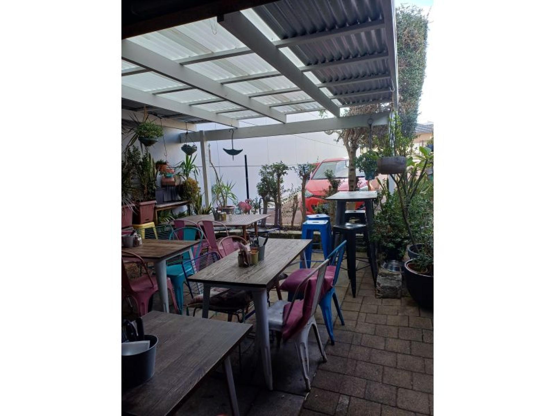 Thriving Cafe In Mount 664765 2