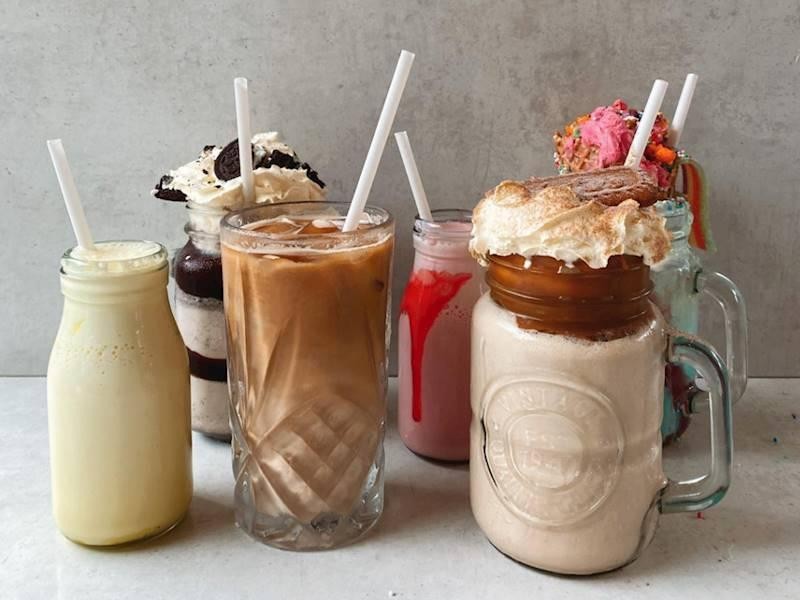 Thriving Hills District Cafe 665502 3