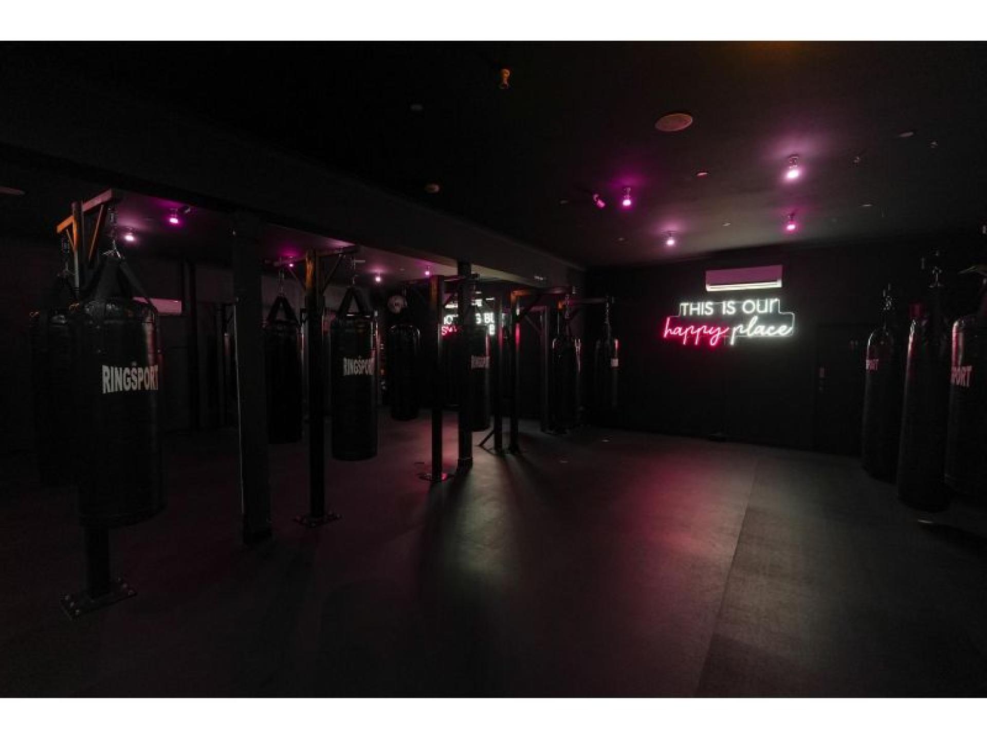 Under Offer - The 666088 3