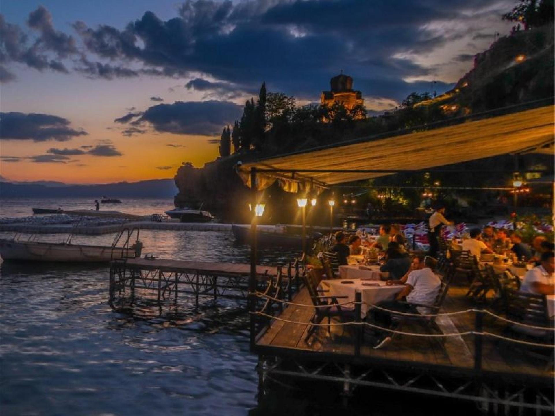 A Hidden Paradise Seafood 666478 2