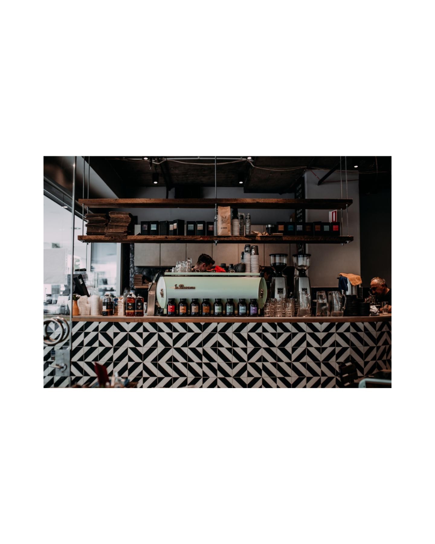 Iconic Waterside Licensed Café 666776 3