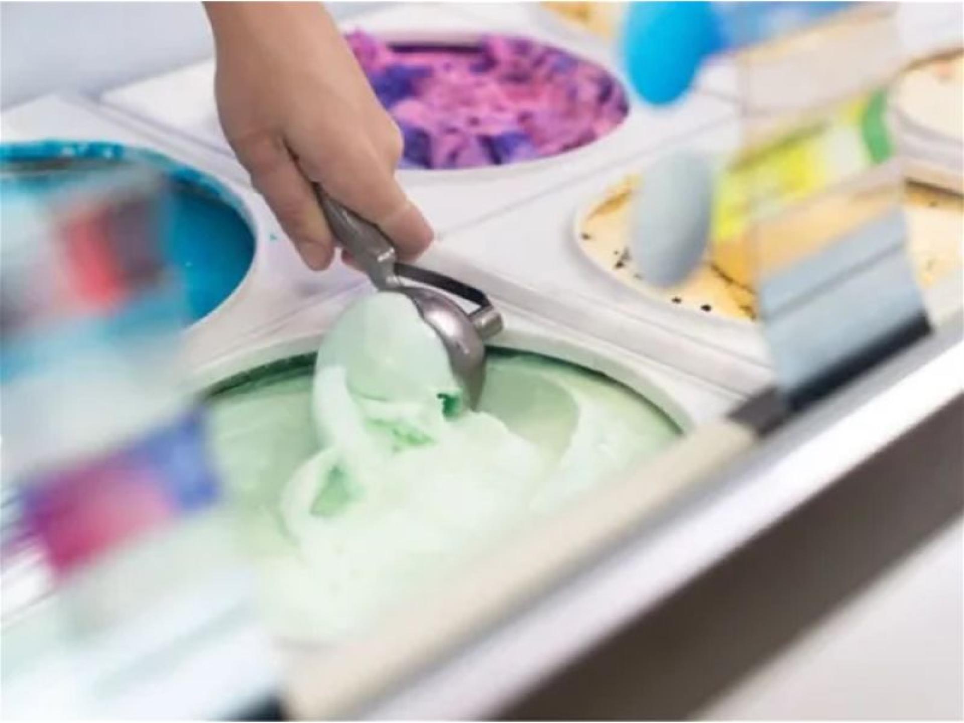 Baskin Robbins Ice Cream 666853 2