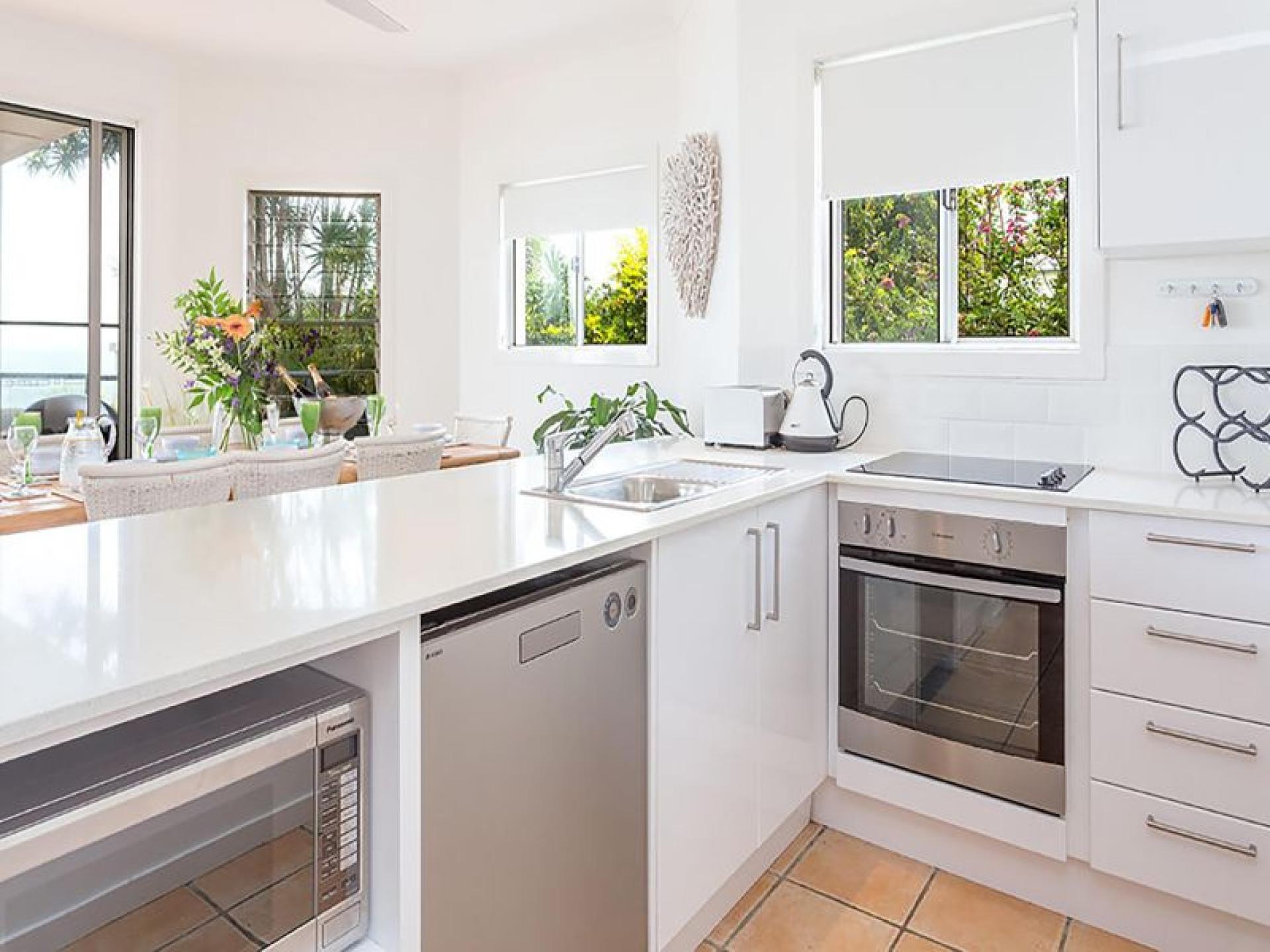 Brisbane Bayside Modern Residence 667009 2