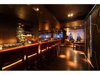 Modern Café / Restaurant / Bar in Prime Corner Position (VS0306)