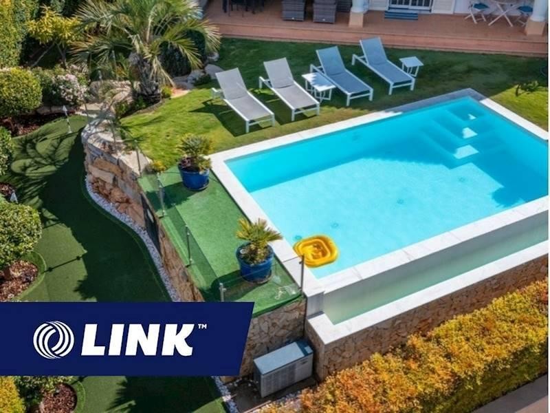 Pool Build Business - 667636 1