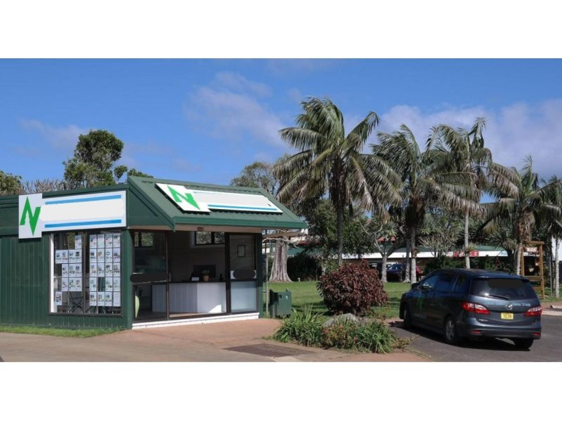 Under Contract - Boutique 668764 1