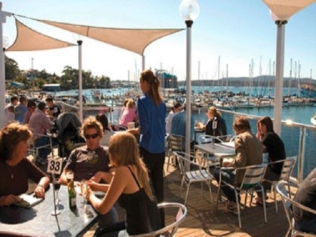 L/hold Beauty Point Waterfront 669244 2